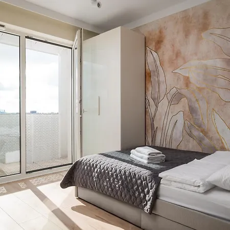 Bialoleka Deluxe By Bookinghost *