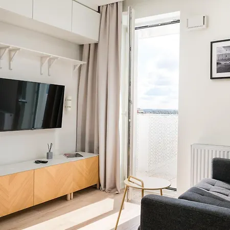 Bialoleka Deluxe By Bookinghost *